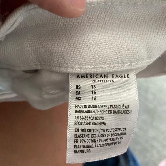 American Eagle Shorts - Picture 3 of 4